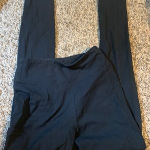 hollister black leggings, size xs!